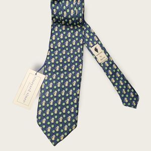 NWT Rare Vineyard Vines Pint and Shamrock Silk Tie